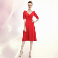 Červené krátké společenské šaty s rukávem 36