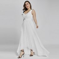 Bílé dlouhé svatební šaty vpředu kratší 52